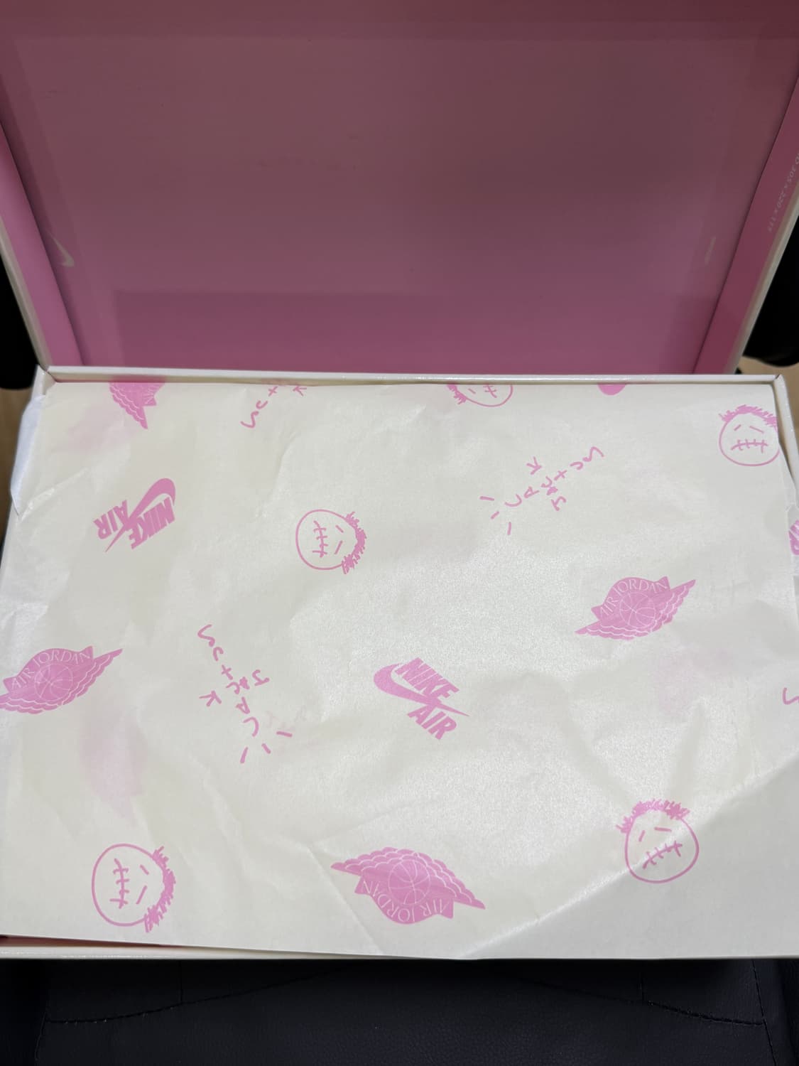270)조던 1 x 트래비스 스캇  OG SP 세일 트로피컬 핑크 상품이미지3