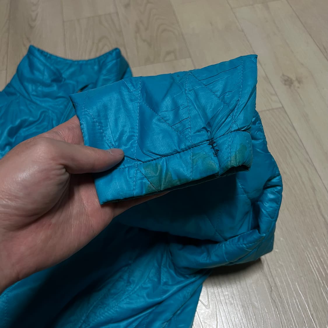 파타고니아 여성 자수 와펜 경량패딩 퀼팅자켓 [딥 스카이블루] L/100 상품이미지8
