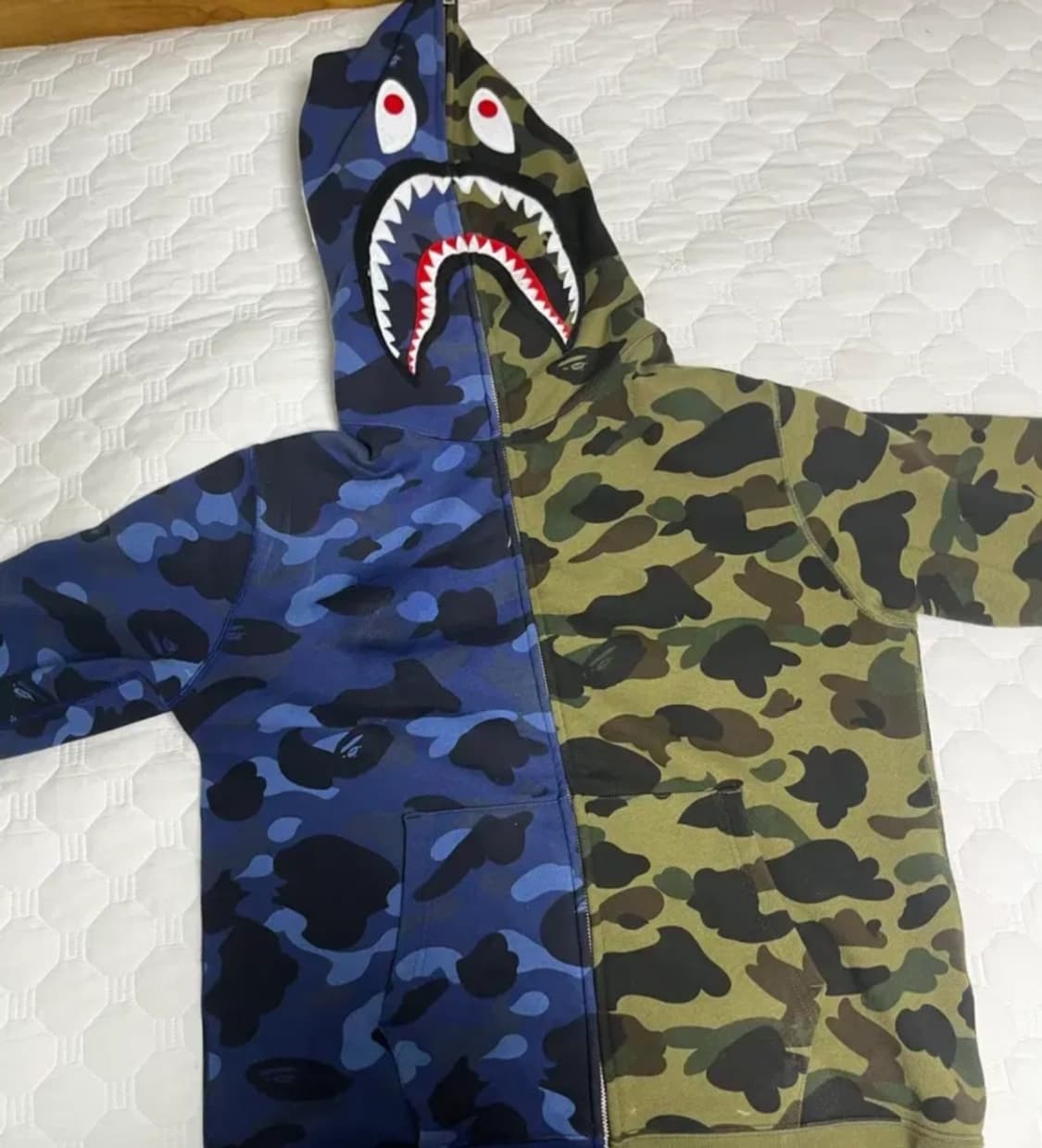 베이프 후드집업 l→s,m으로 교환하실 분 상품이미지1