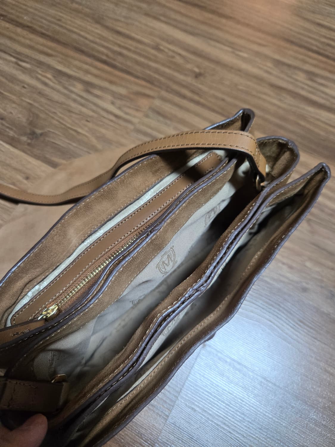 마시모두띠 탠 가죽 크로스백 상품이미지4