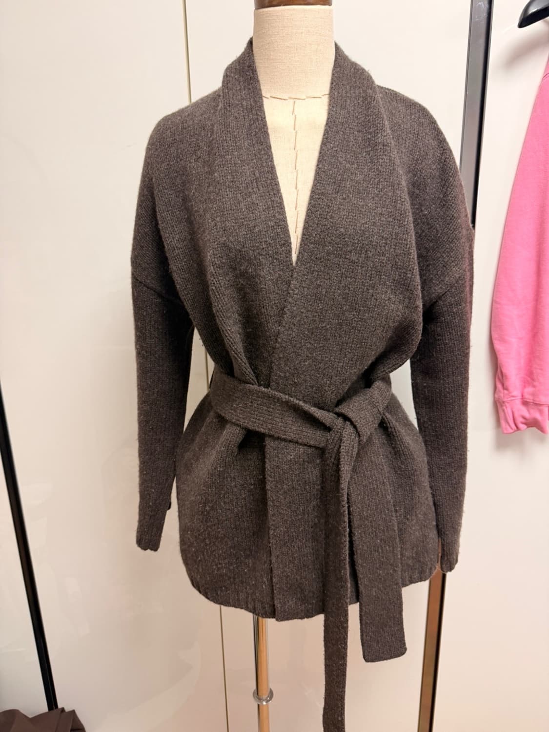 리포메이션 Meg 가디건코트 다크 브라운 니트 랩 울 가디건 상품이미지8