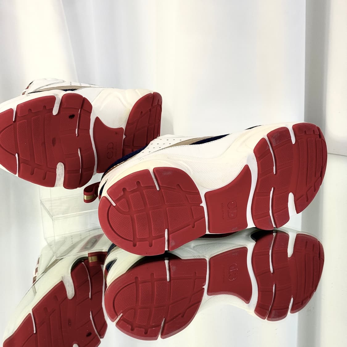 디올 b22 테크니컬 한정판 화이트 블루  상품이미지6