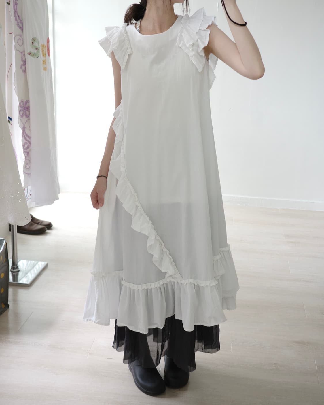 Pure white ruffle blouse 상품이미지4