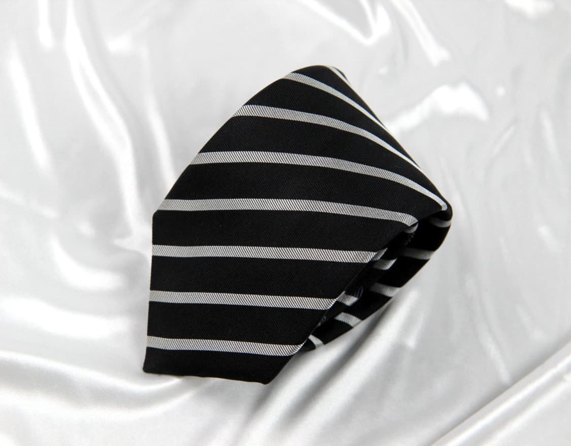 모스키노 8.2cm 미사용 S등급 신형 남자 명품 넥타이 상품이미지2