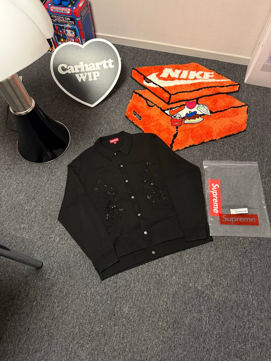 [XXL] 슈프림 비디드 아플리케 가디건 블랙 상품이미지1