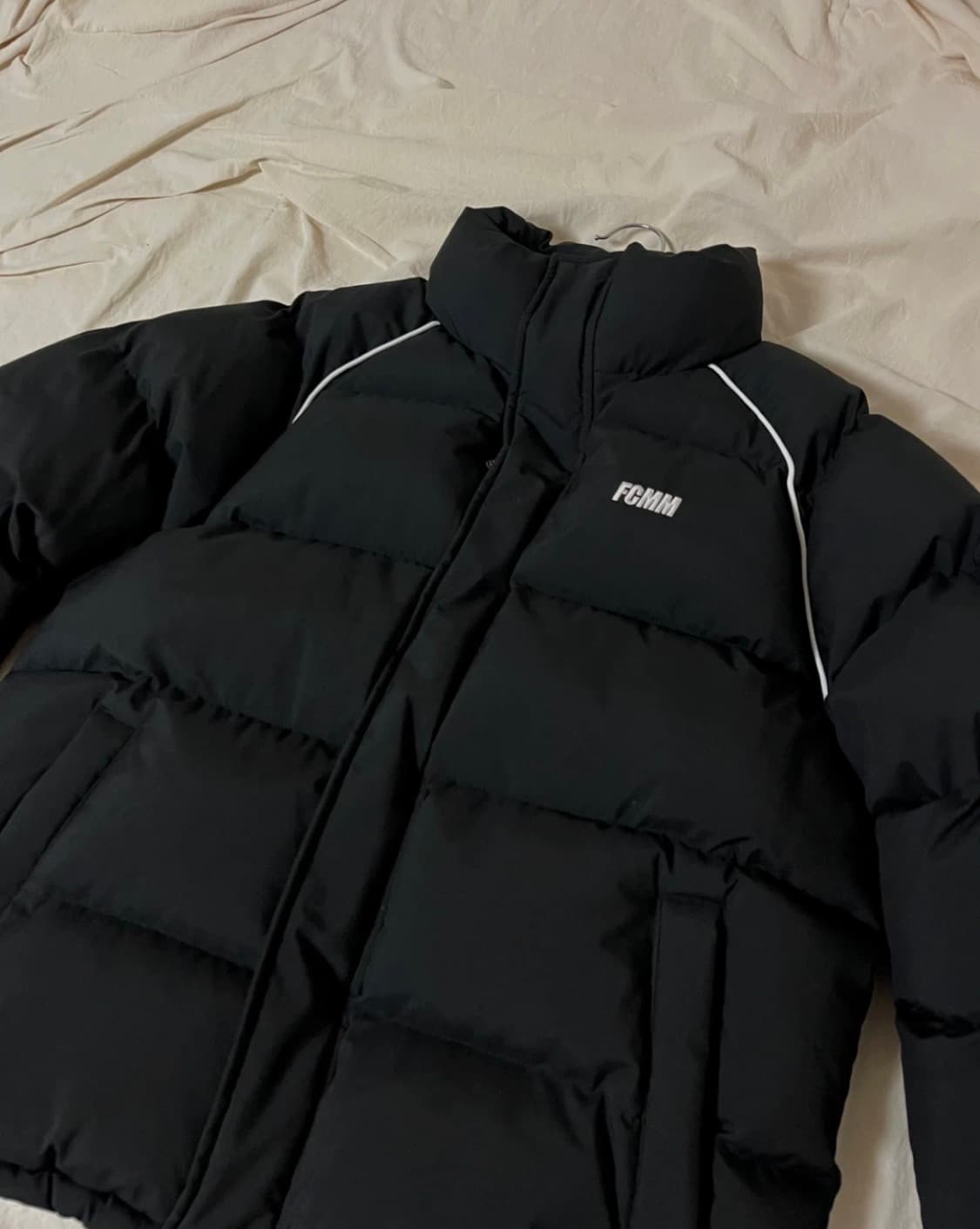 FCMM 클럽 팀 파이핑 숏 패딩 블랙 S (거의 새상품) 상품이미지1