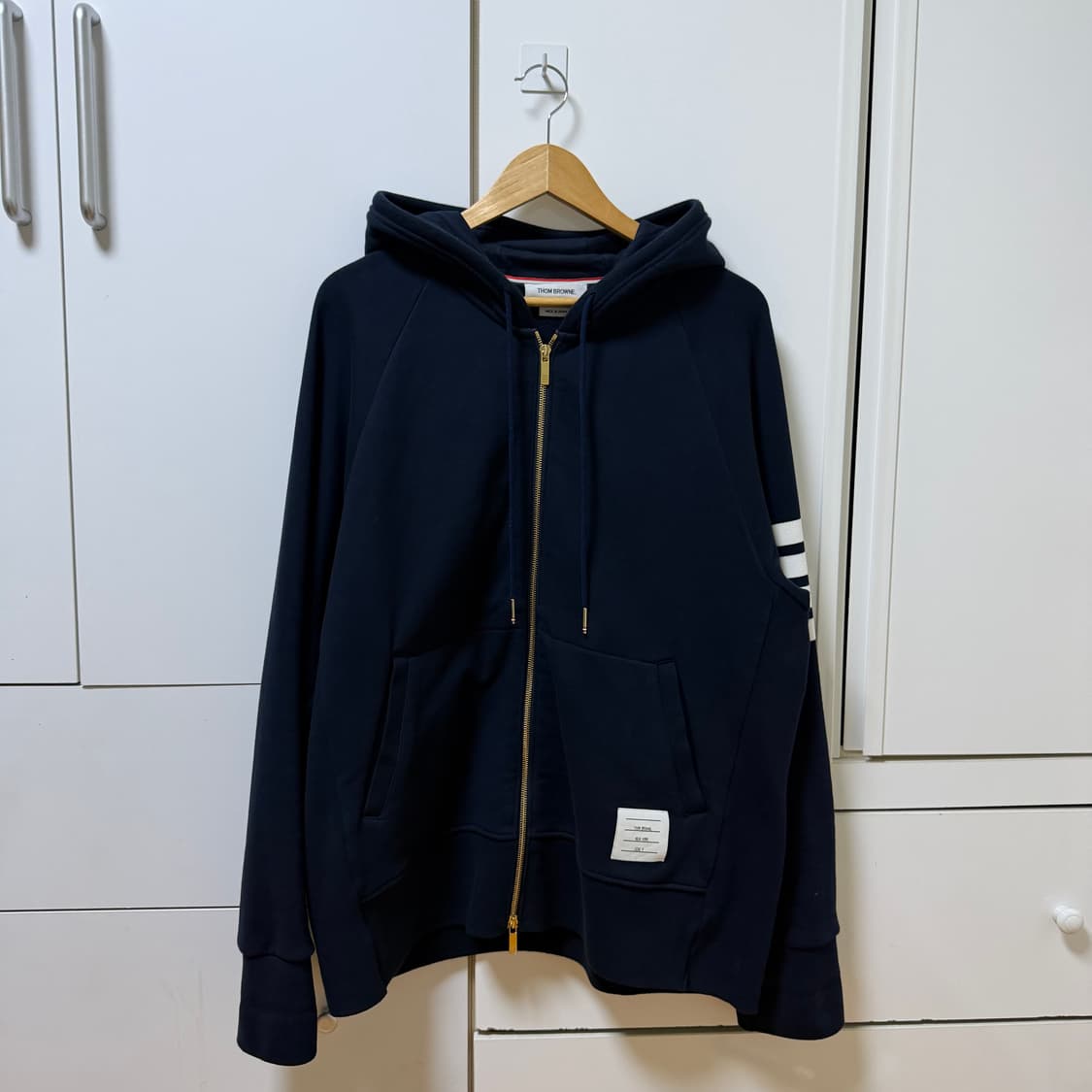 A / 7 (110-115) 톰브라운 사선완장 후드집업 네이비 상품이미지1