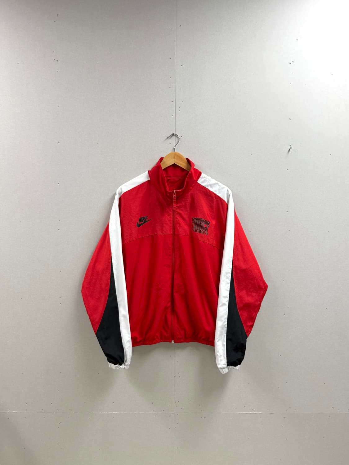남성 95-100 / 나이키 스타팅 바람막이 레드 상품이미지1