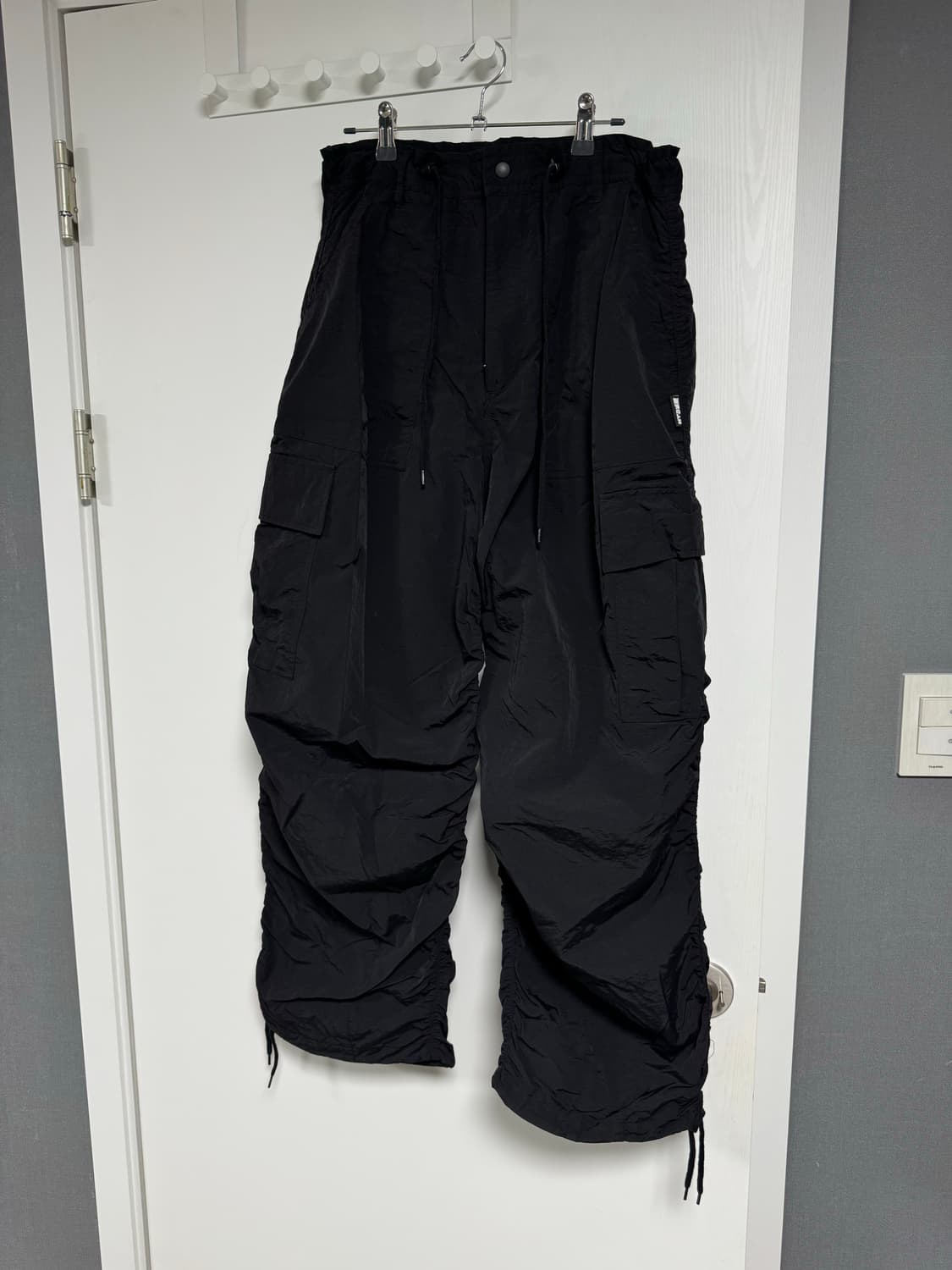 엑스톤즈 XP127 셔링 카고 팬츠 블랙 S 상품이미지4