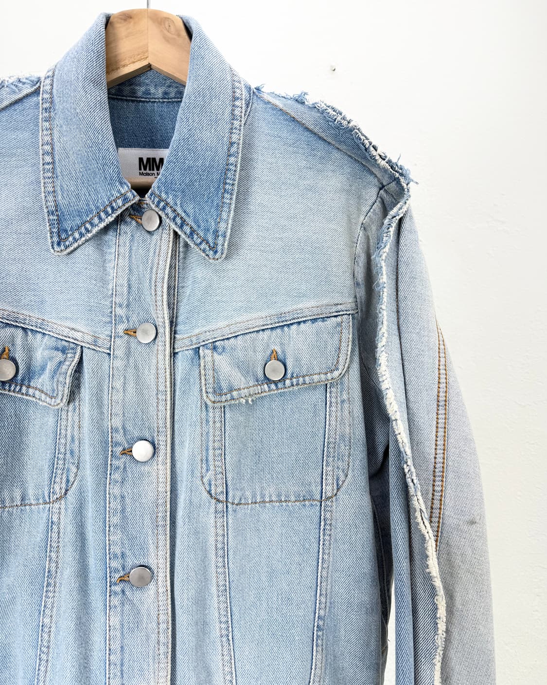 MM6 메종 마르지엘라 라이트블루 커팅 리메이크 데님 자켓 상품이미지3