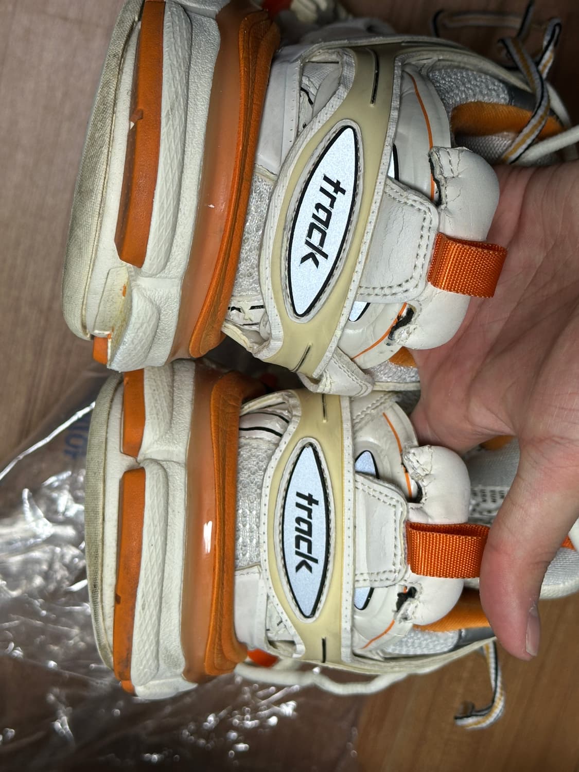 발렌시아가 트랙 스니커즈 흰주 40사이즈 260 상품이미지9