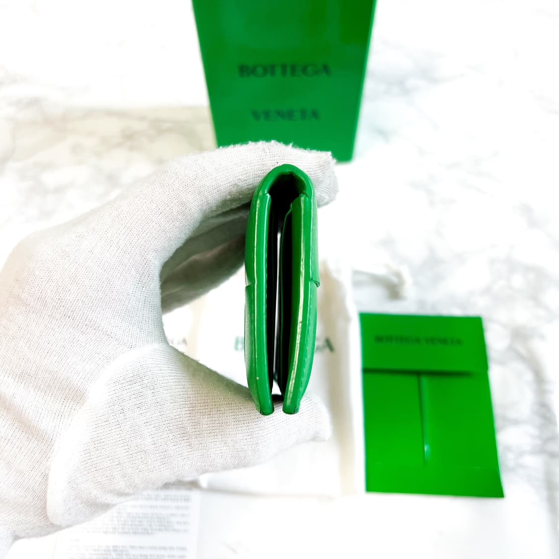 [신형] 보테가베네타 카세트 플랩 카드지갑 상품이미지5