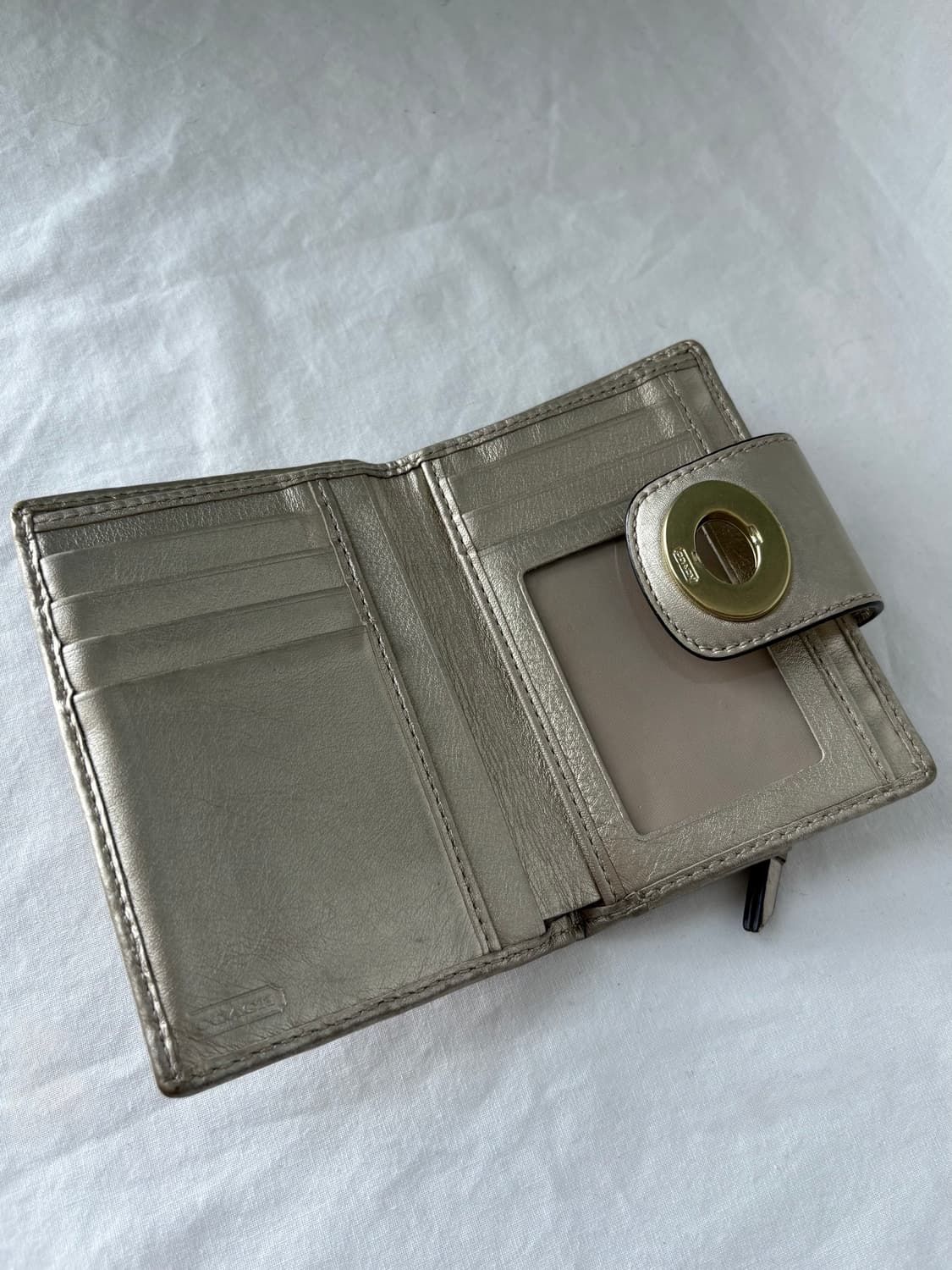 Coach silver glitter wallet 상품이미지3