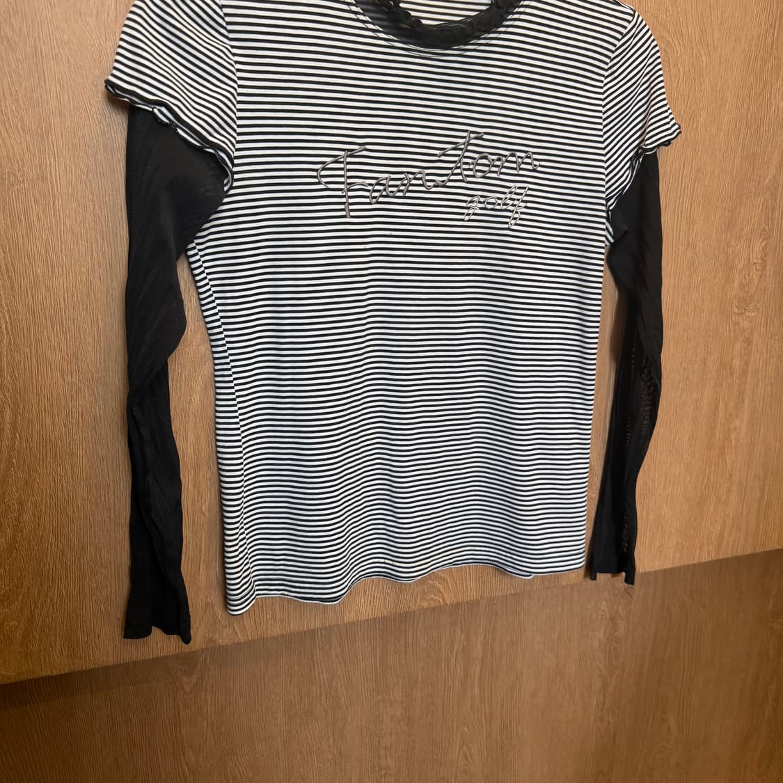 빈티지 하프넥 스트라이프 롱슬리브 티셔츠 메쉬 배색 슬리브 디테일 화이트 상품이미지4