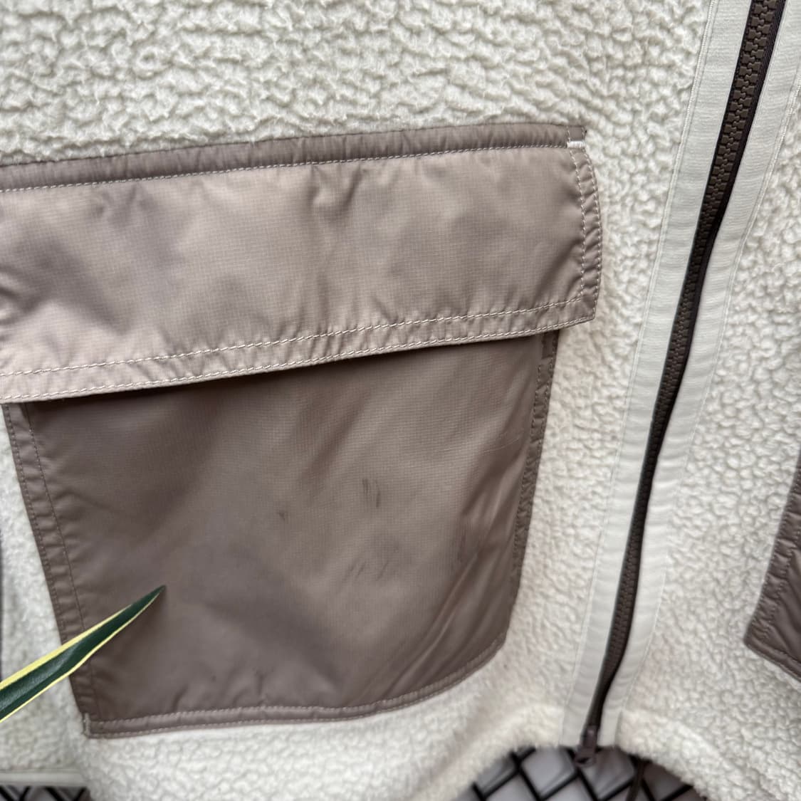 나이키 뽀글이 플리스 자켓 전면 투포켓 포인트 아이보리 상품이미지8