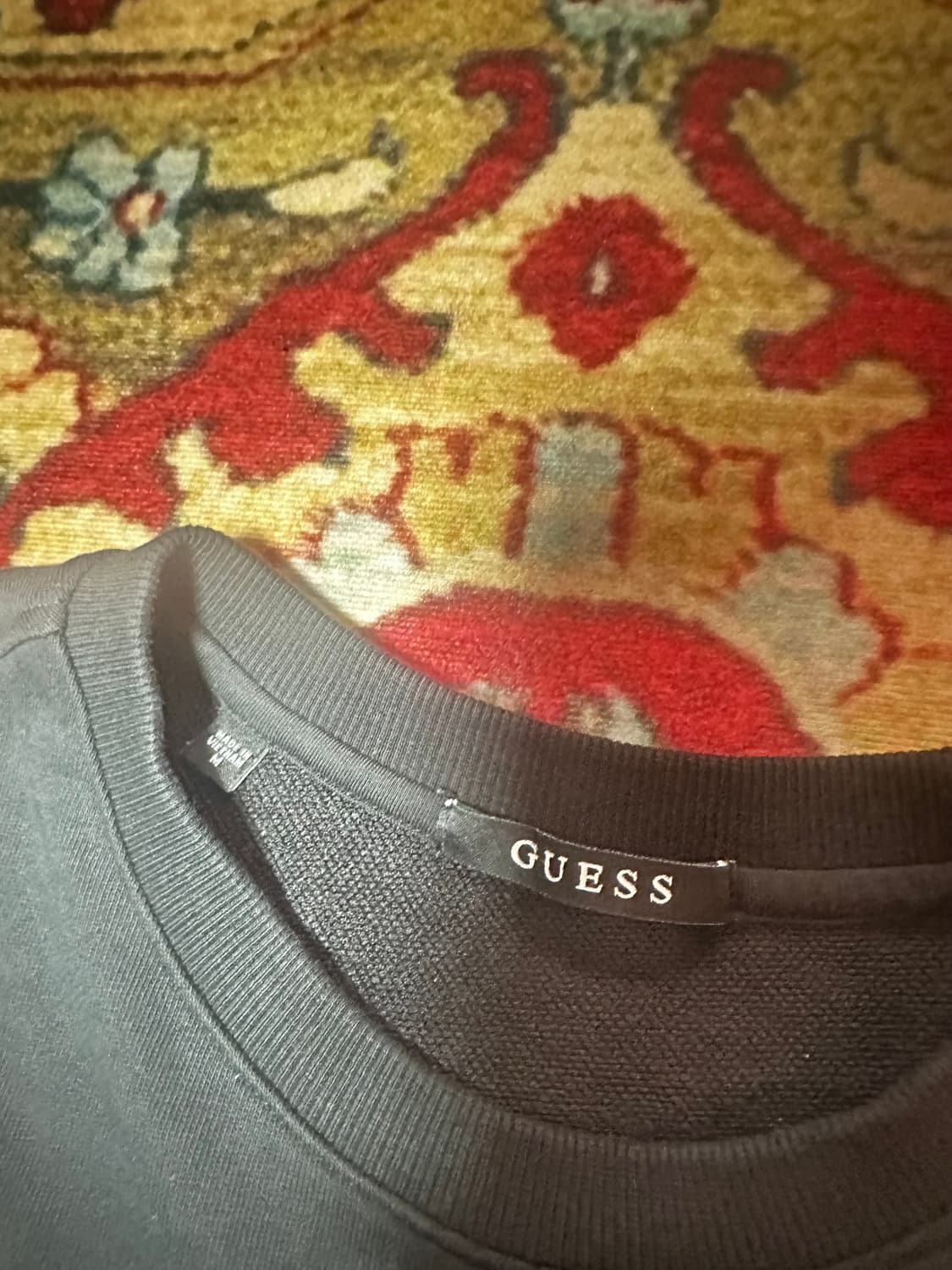 게스 로고 맨투맨 티셔츠 상품이미지2