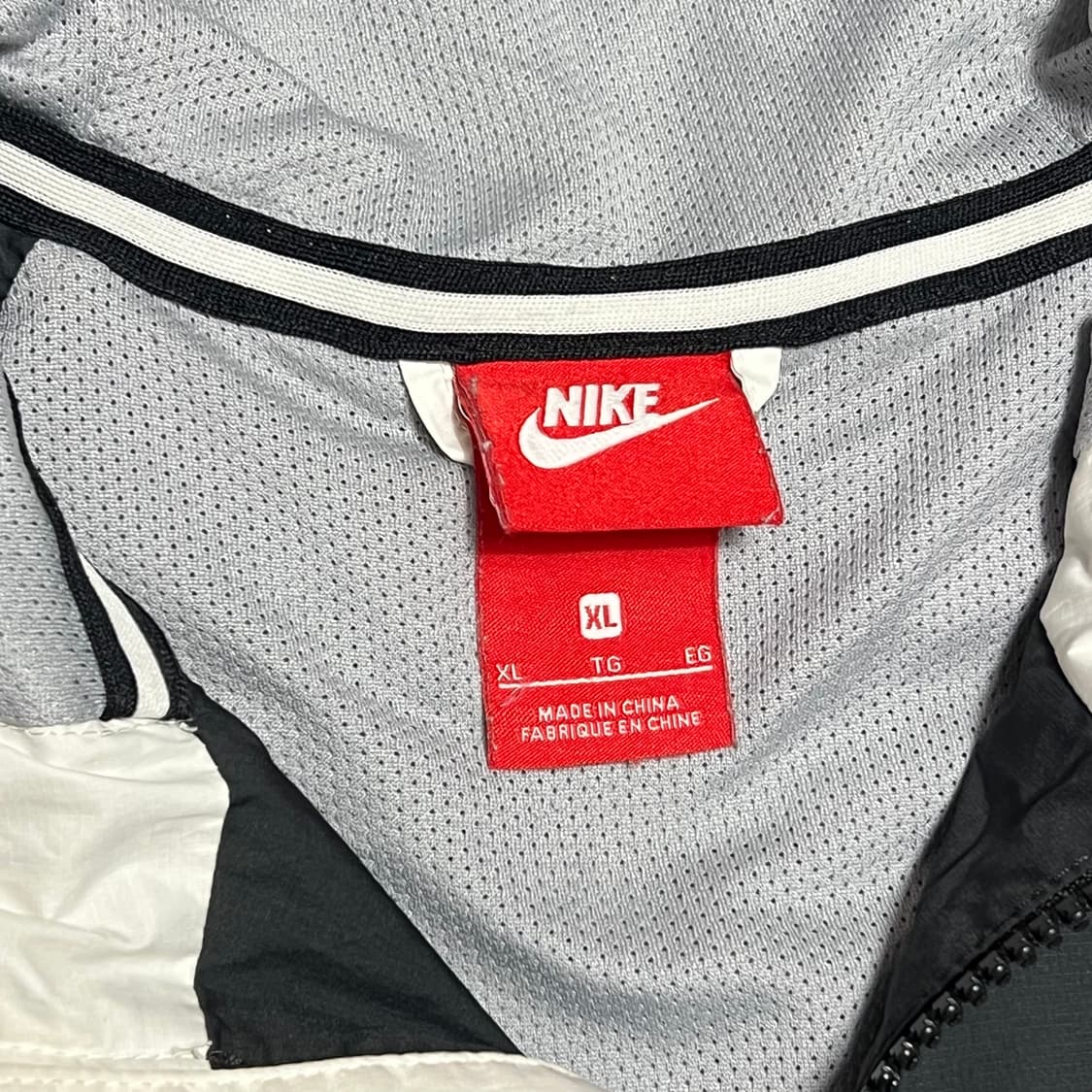 XL 나이키 퓨츄라 윈드브레이커 바람막이 상품이미지4