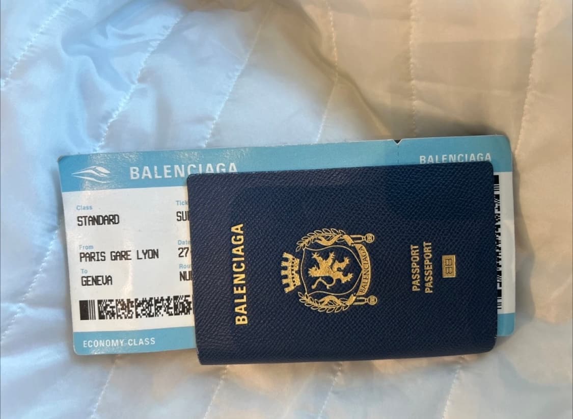 발렌시아가 패스포드 지갑 상품이미지2