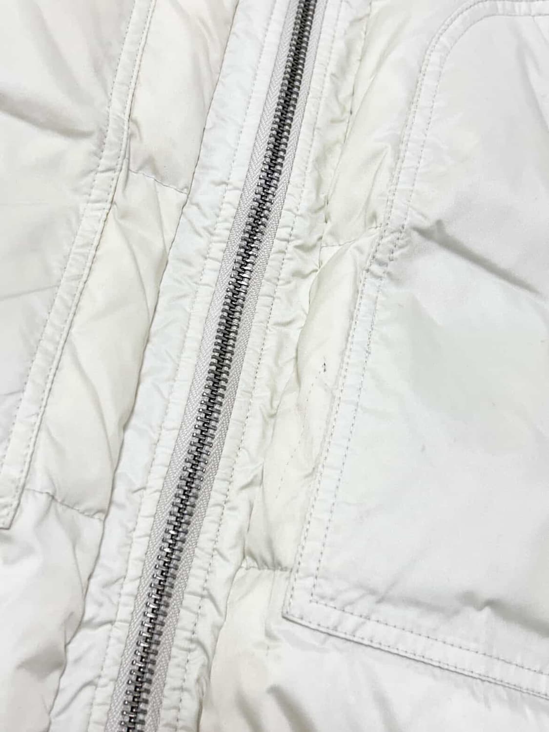 디젤 크림 니트카라 덕다운 패딩 상품이미지9