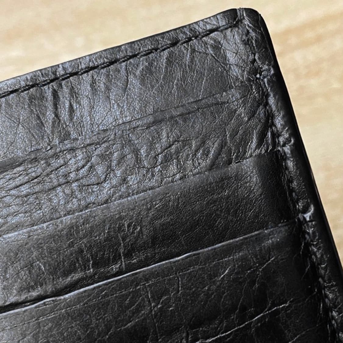 [정품] 보테가베네타 스퀘어 엠보스드 퀼티드 카드지갑 상품이미지4