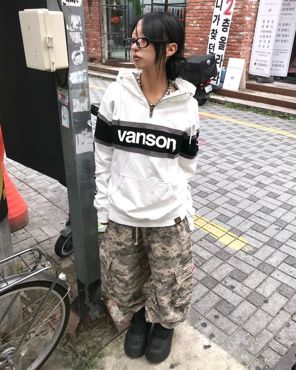 Vanson Logo Half Zip-Up Hoodie 상품이미지1