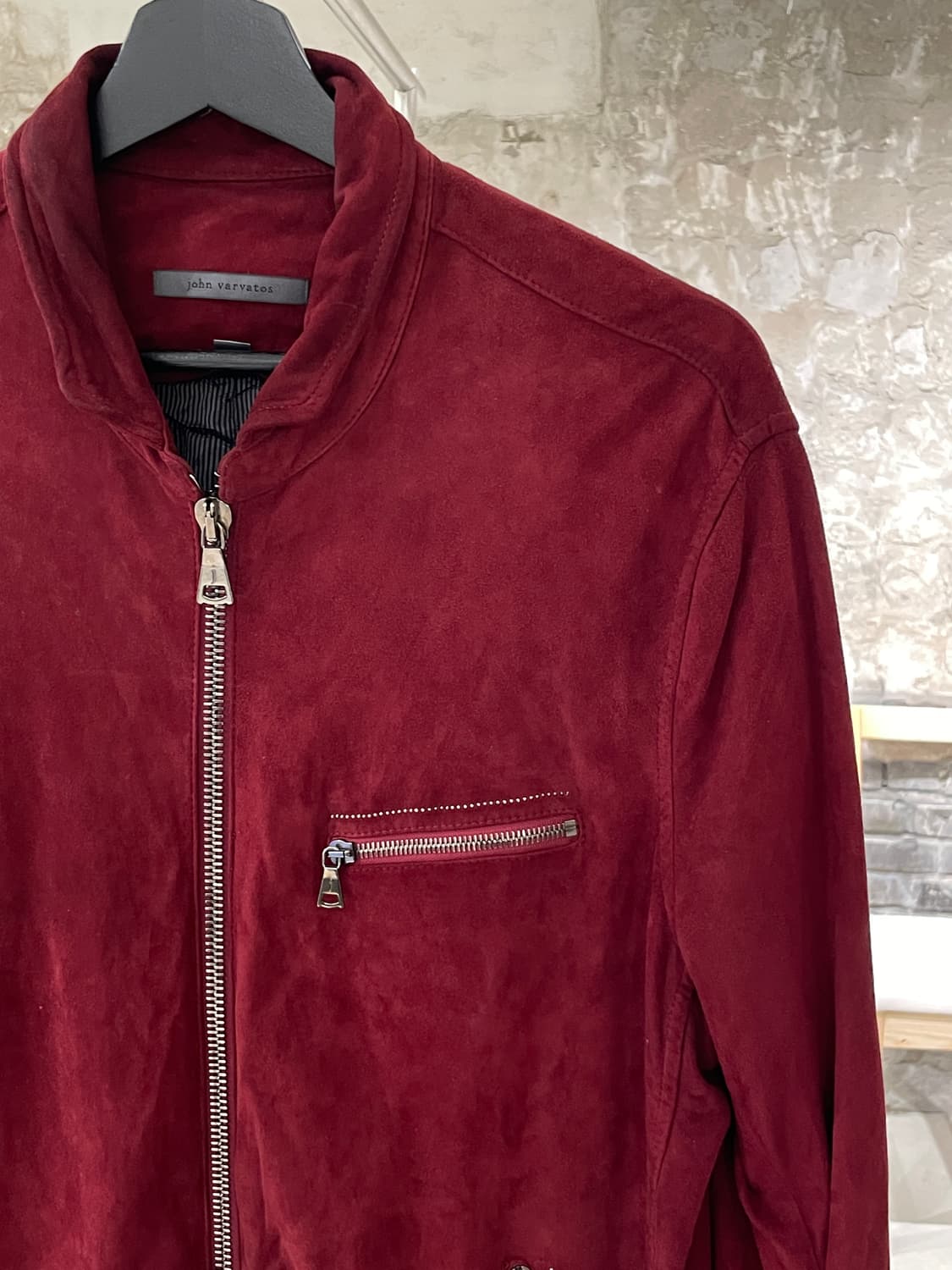 존 바바토스 딥 레드 유틸리티 투 웨이 스웨이드 자켓 상품이미지3