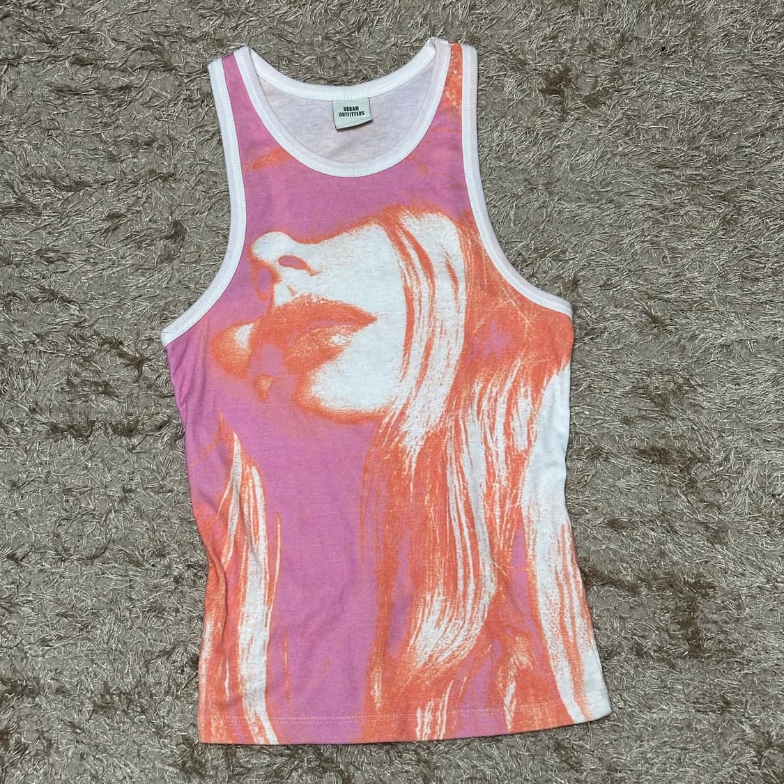 어반아웃피터스 그래픽 탑 슬리브리스 y2k 상품이미지1