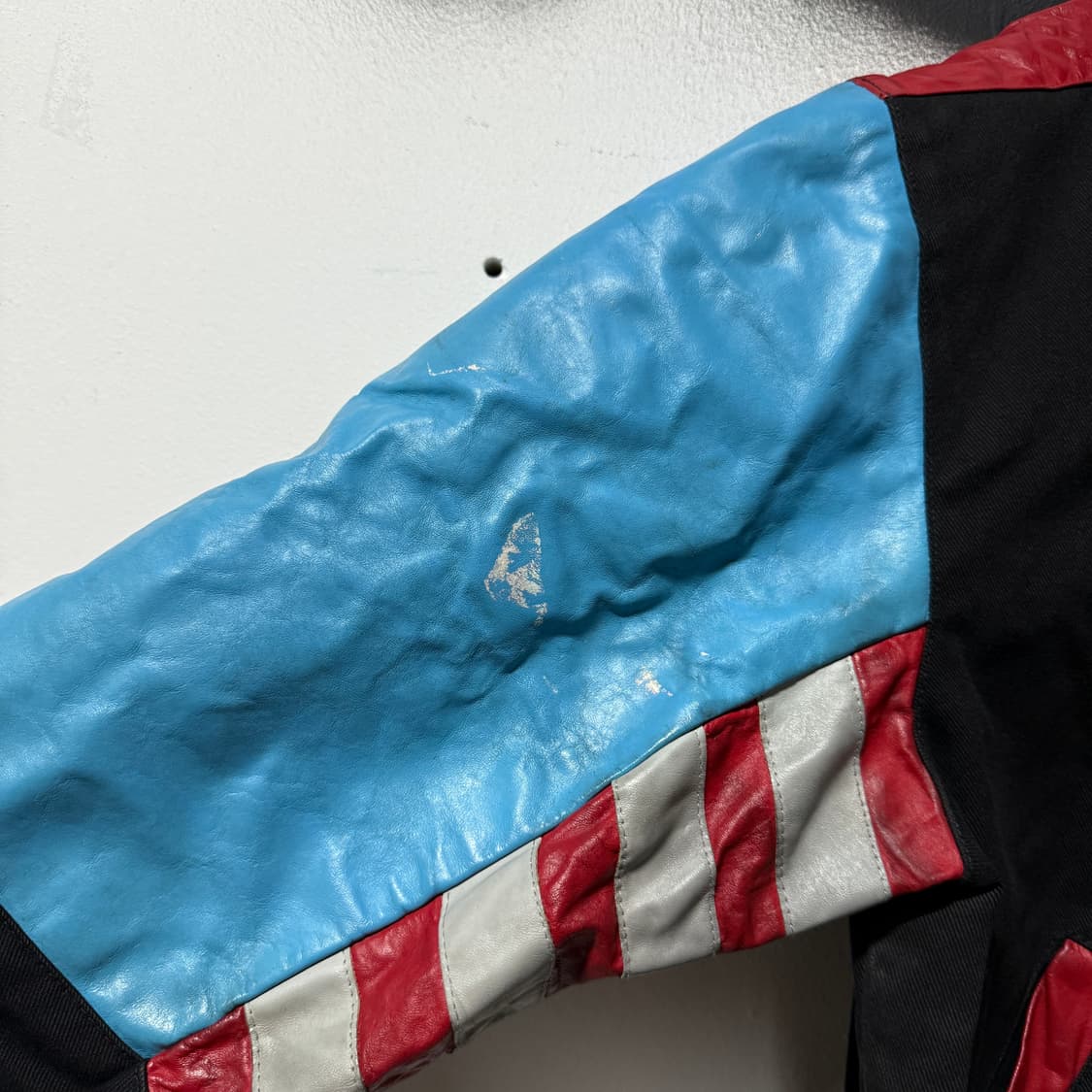 90s 제프 해밀턴 x 루니 툰즈 올드스쿨 레더암 바시티 자켓 상품이미지3