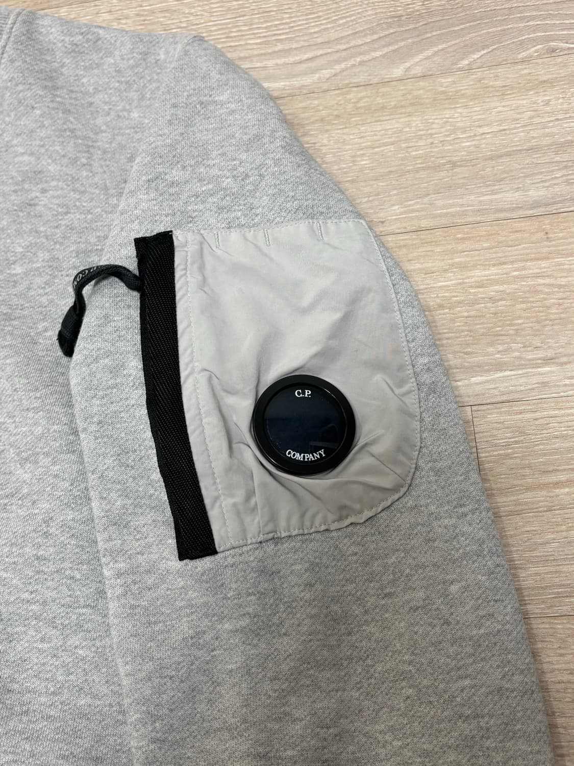 CP컴퍼니 암포켓 맨투맨 스웻셔츠 L 상품이미지2