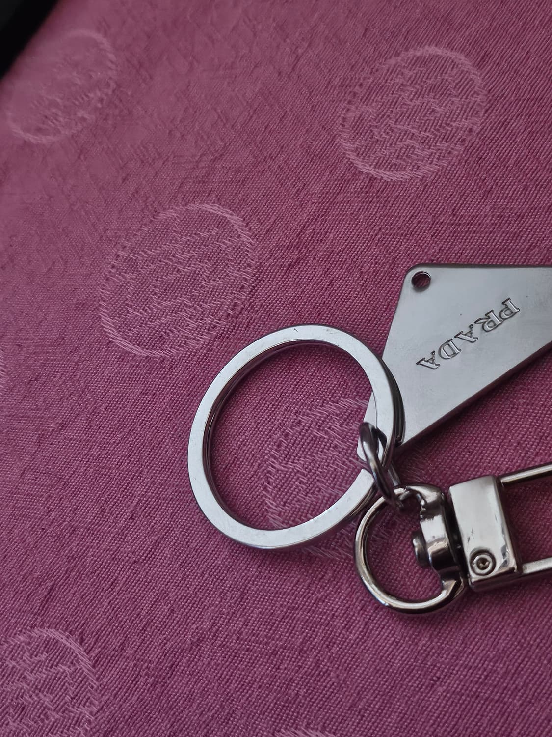 프라다 로고 정품 빈티지 업사이클링 키링 상품이미지4