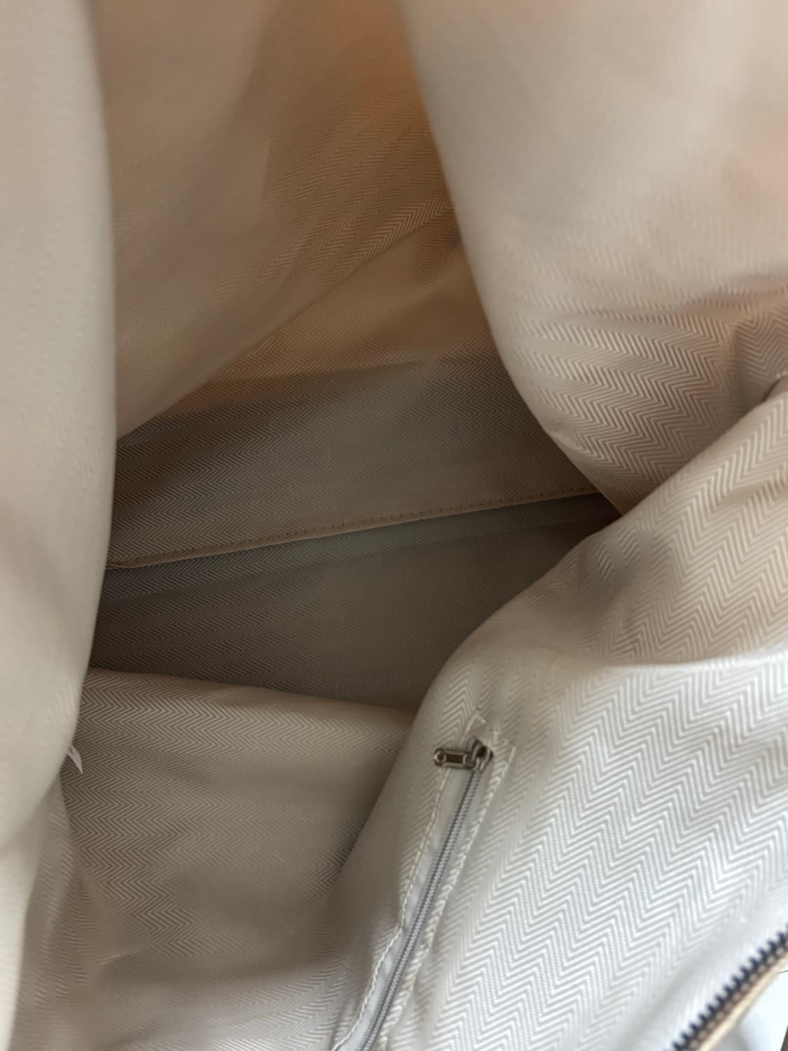 에이블리 지그재그 스터드 빅 숄더백 토트백 베이지 상품이미지5