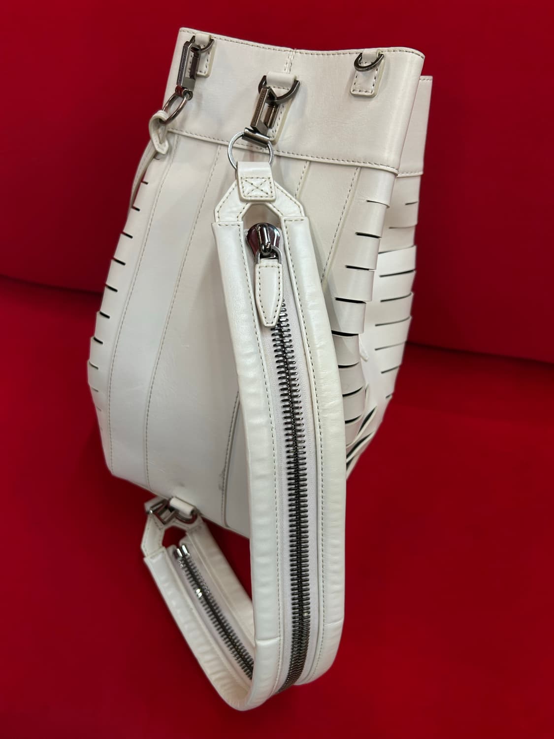 alexander wang sling bag 알렉산더 왕 슬링백 상품이미지2