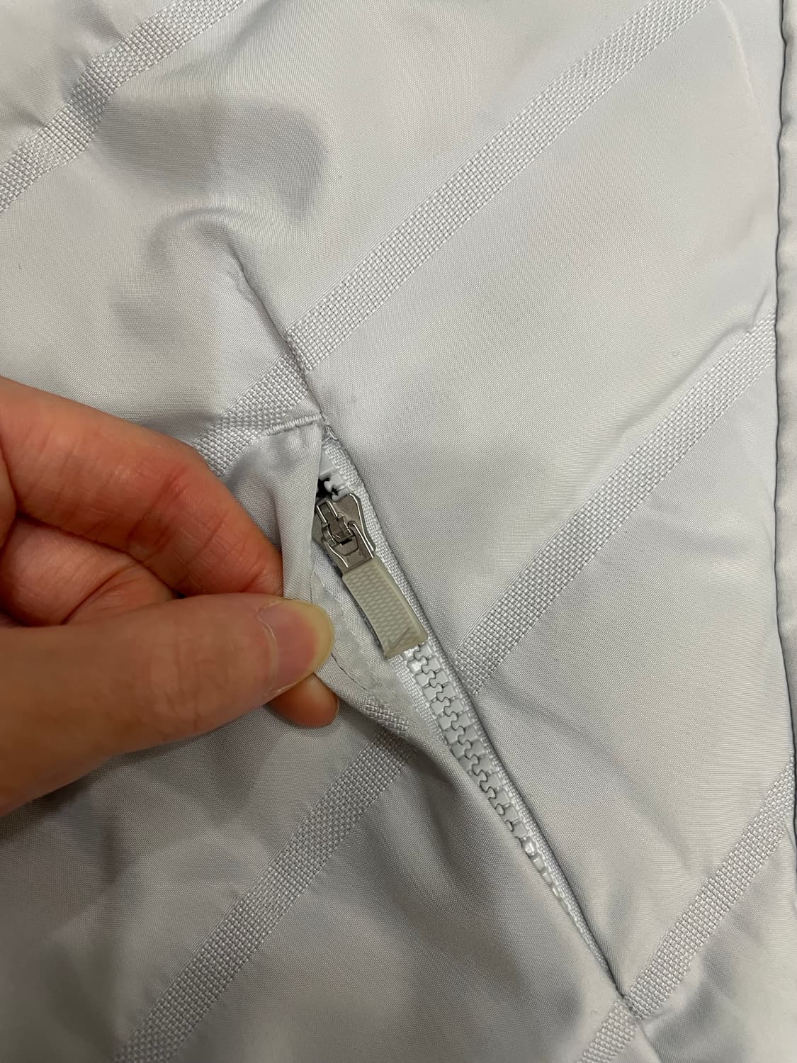 나이키 에어로로프트 베스트 조끼 상품이미지5