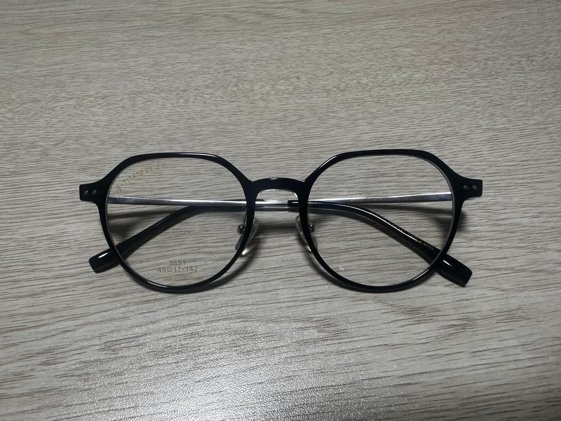 FRAT 뿔테 안경 상품이미지1