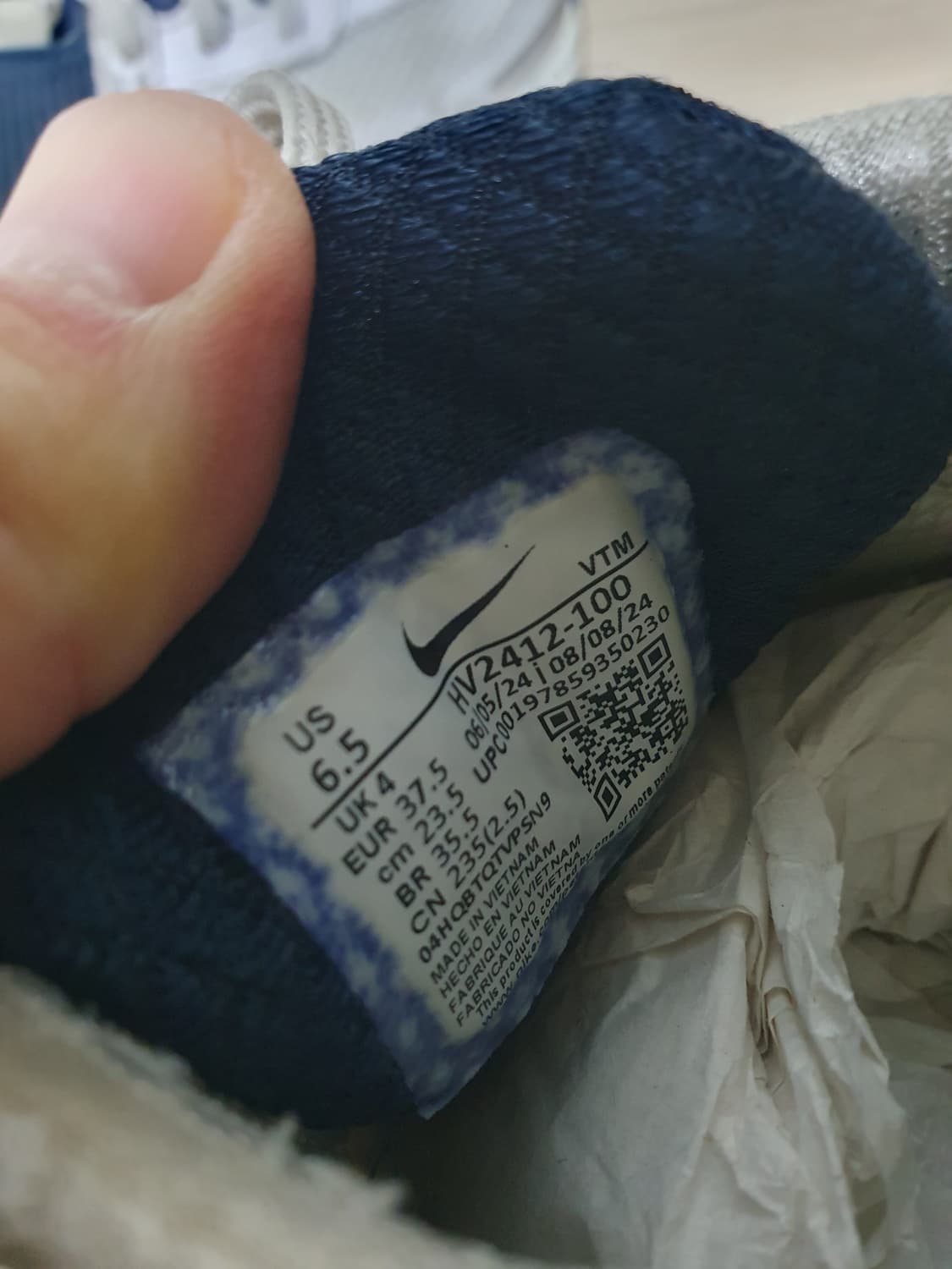 나이키 줌 보메로5 운동화 235 상품이미지9