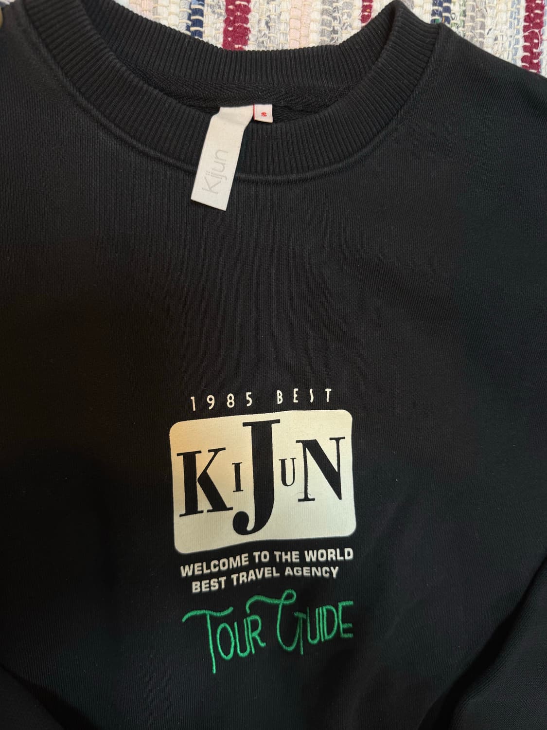 기준 맨투맨 Tour Guide Pullover - Black 상품이미지3