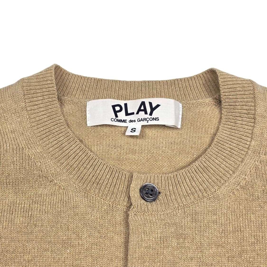 꼼데가르송 플레이 여성 라운드넥 가디건 베이지 상품이미지4