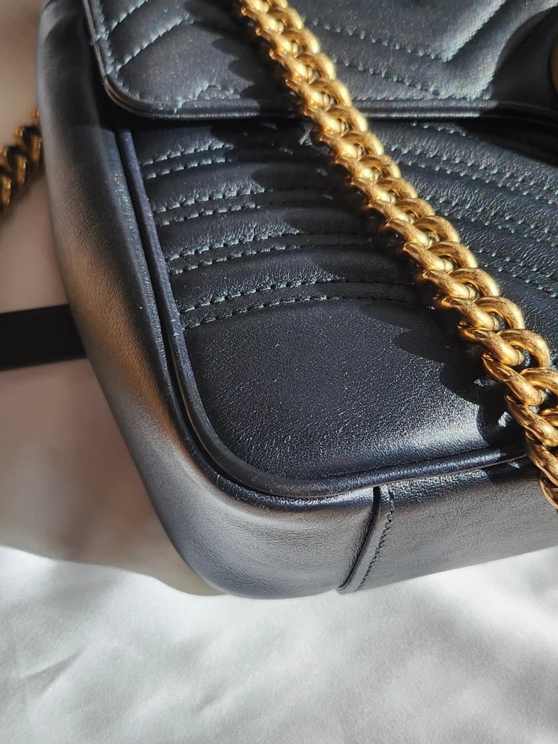 구찌 GG 마몽 마틀라쎄 체인 숄더백 미디움 상품이미지5