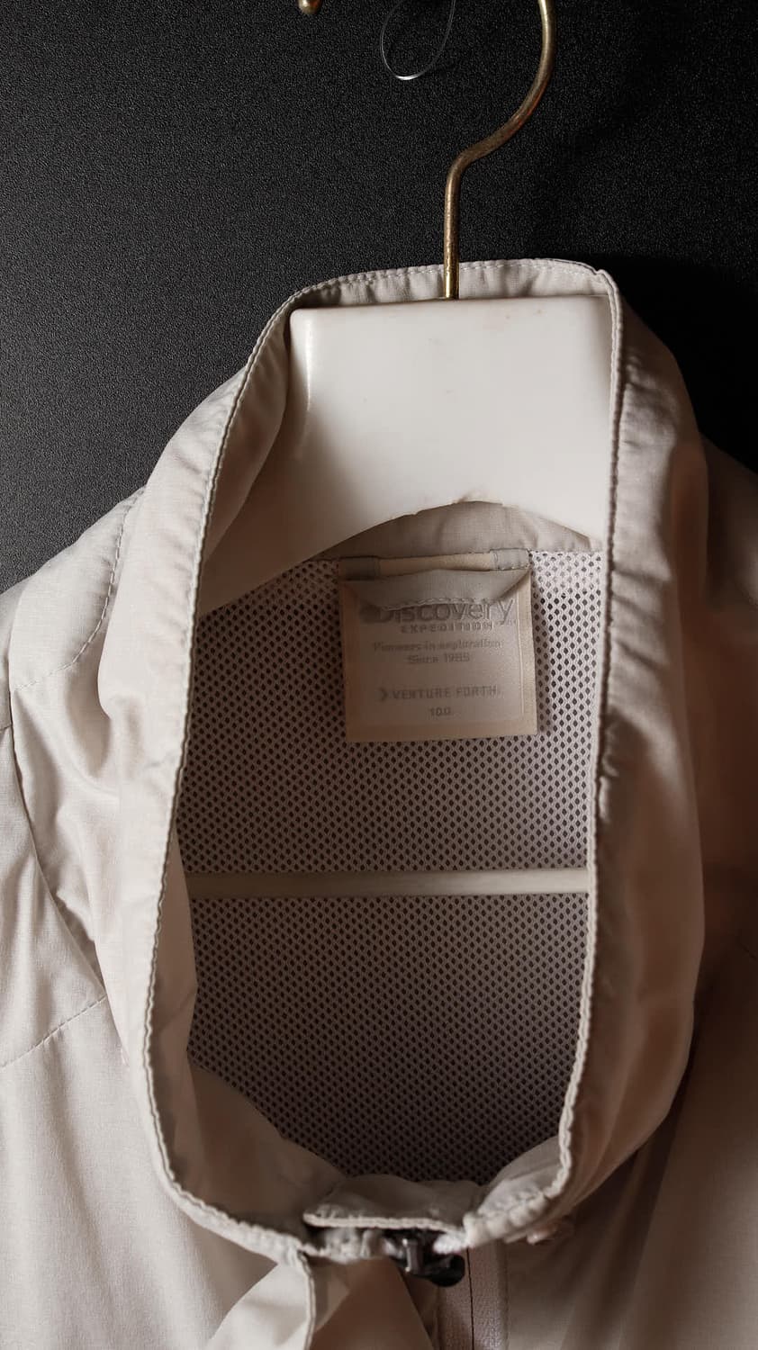 디스커버리 아이보리 바람막이 상품이미지4