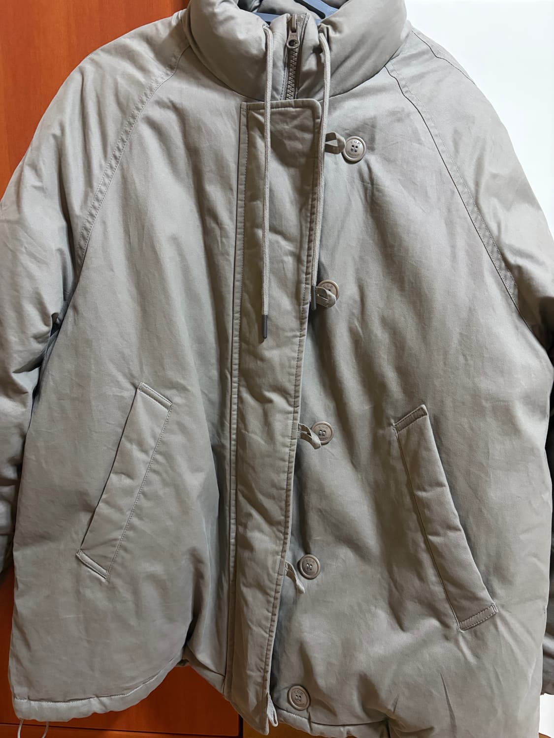  코드그라피 (우먼) 하프 코튼 트윌 패딩 점퍼_웜 그레이 상품이미지1