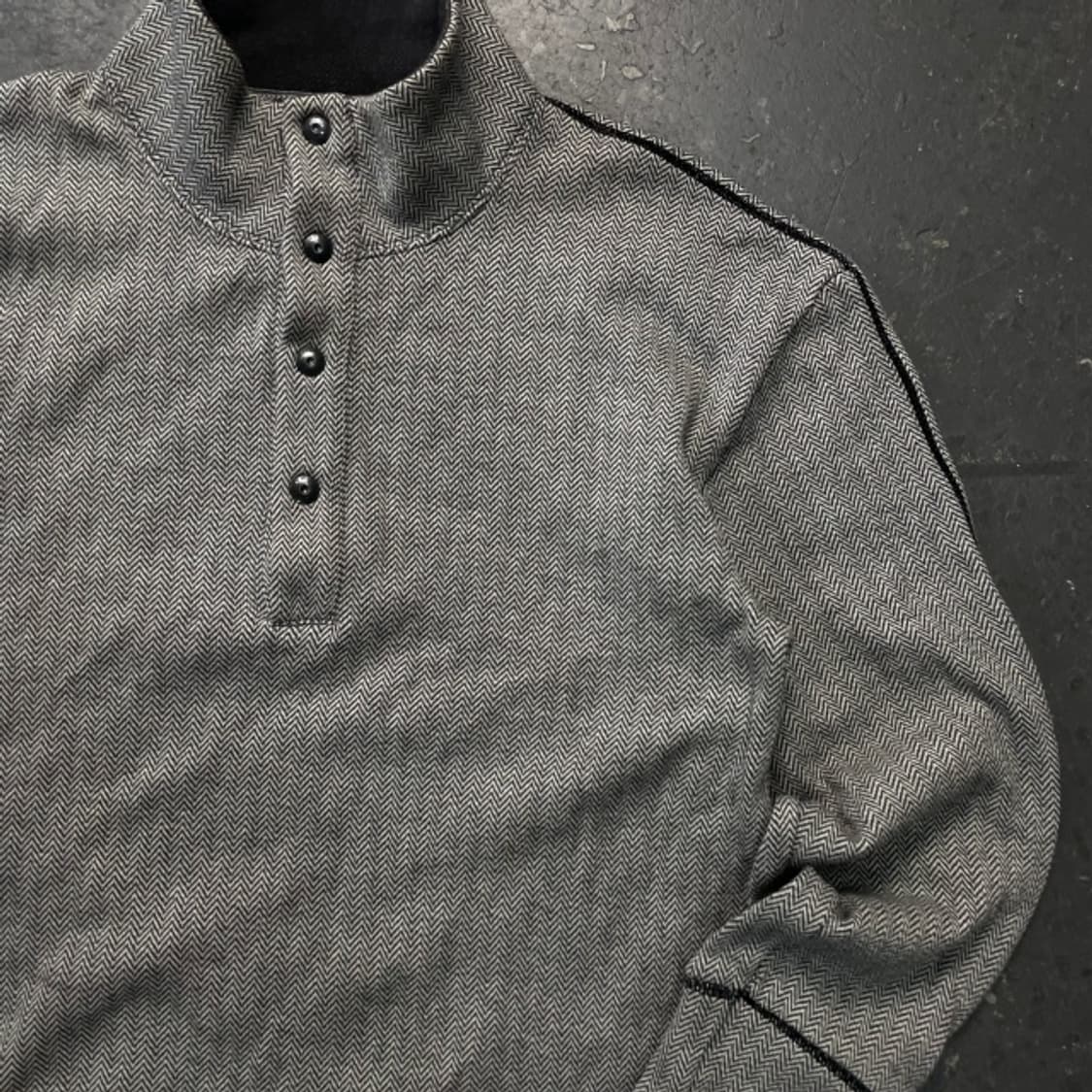 100 타미힐피거 반버튼 맨투맨 상품이미지2