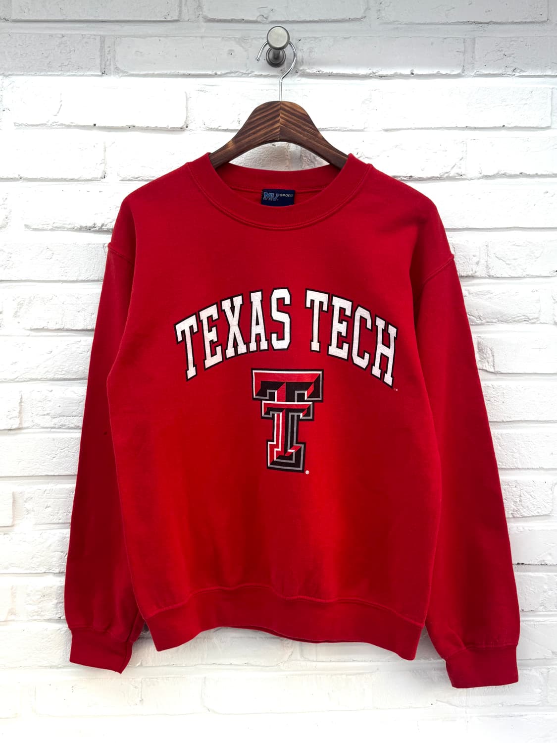 MV sport 레드 텍사스테크 맨투맨 상품이미지3