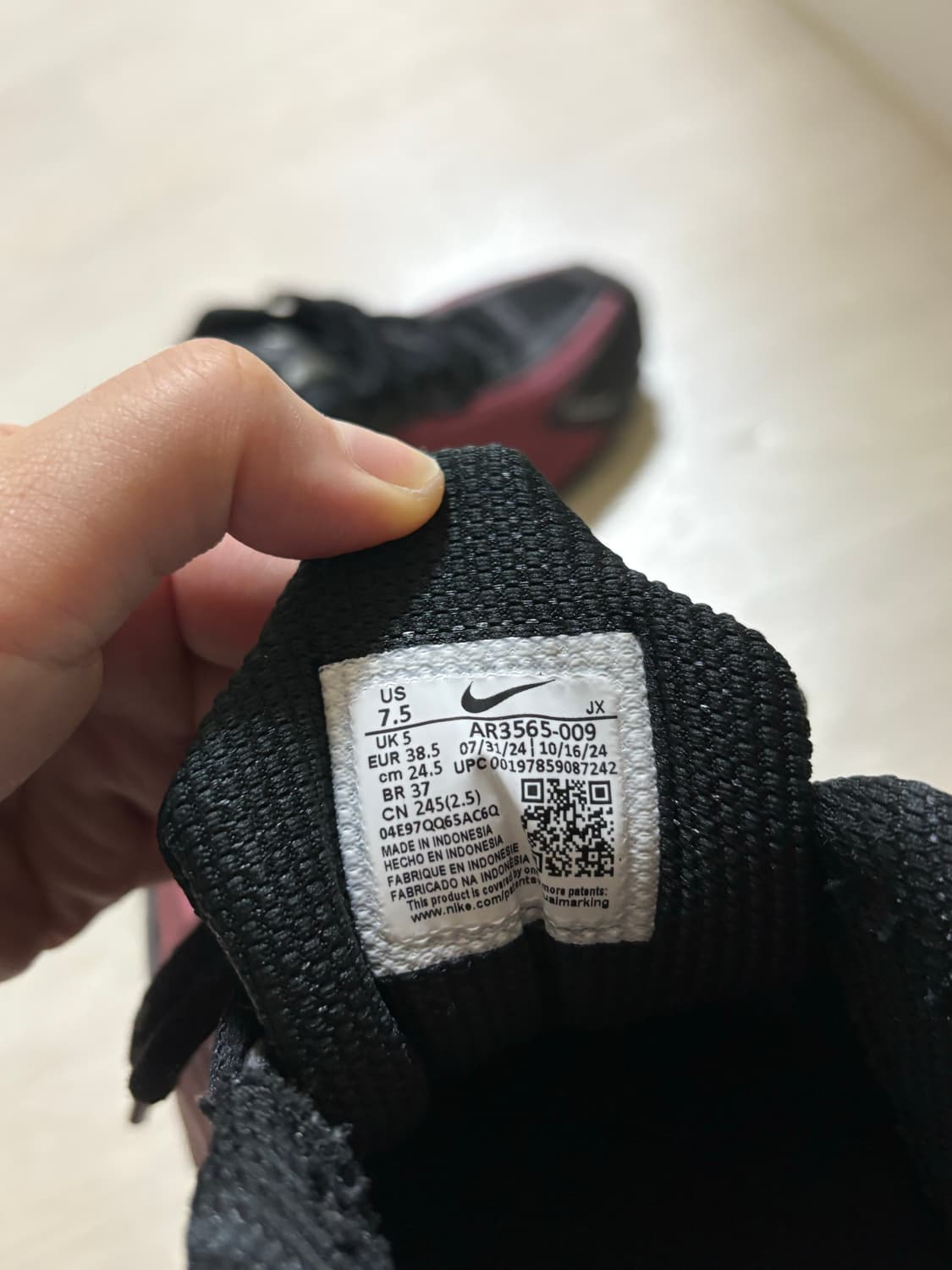 나이키 샥스 R4 블랙 팀 레드245 상품이미지4