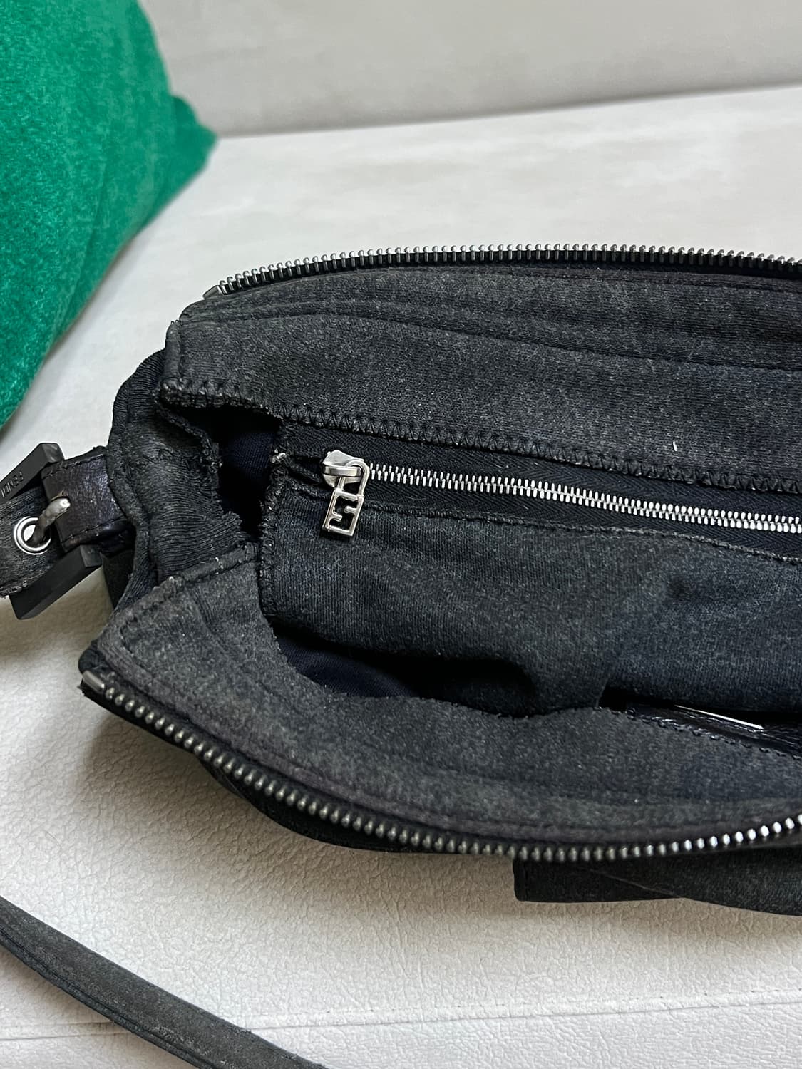 Fendi Gray Wool Mamma Baguette Shoulder 상품이미지8