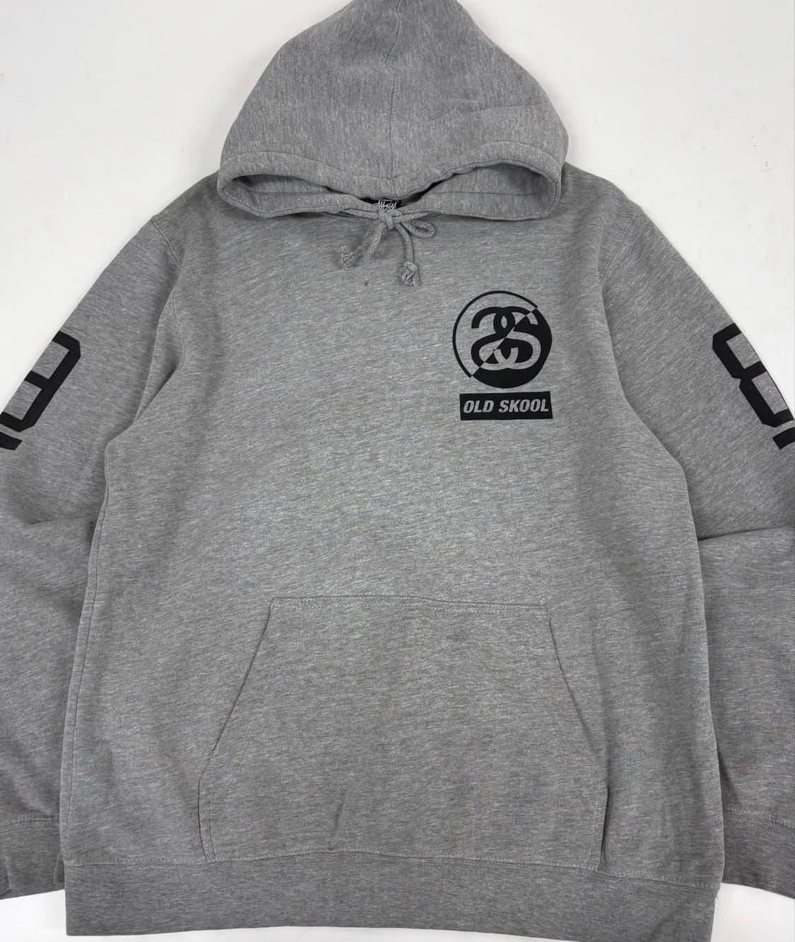 스투시 올드스쿨 빈티지 그레이 프린팅 로고 후드티 판매합니다 상품이미지1