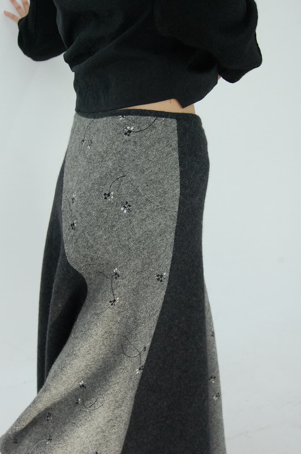 Place pause wool embroidery skirt 상품이미지2