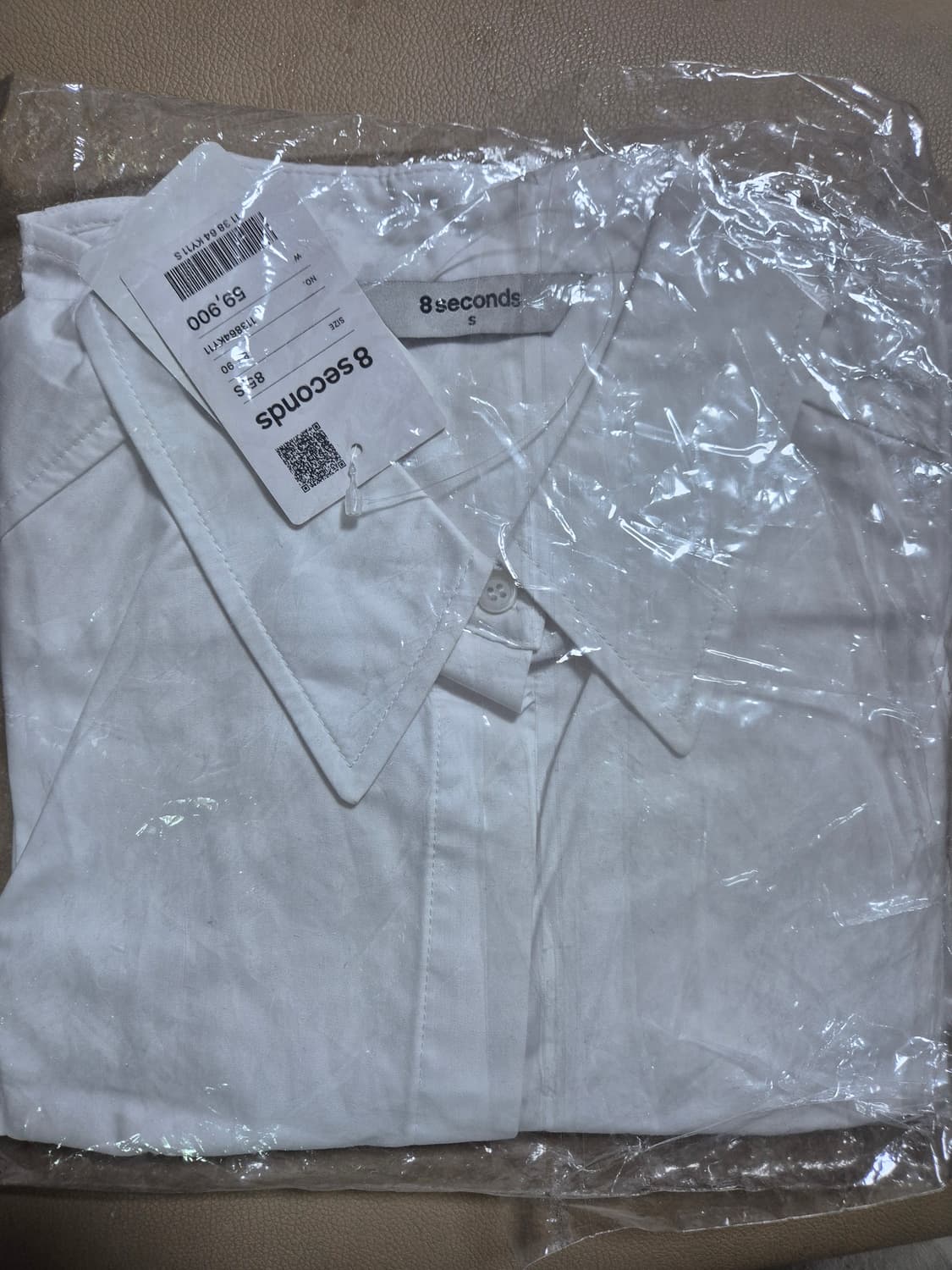 (새상품) 에잇세컨즈 핀턱 크롭셔츠 상품이미지3