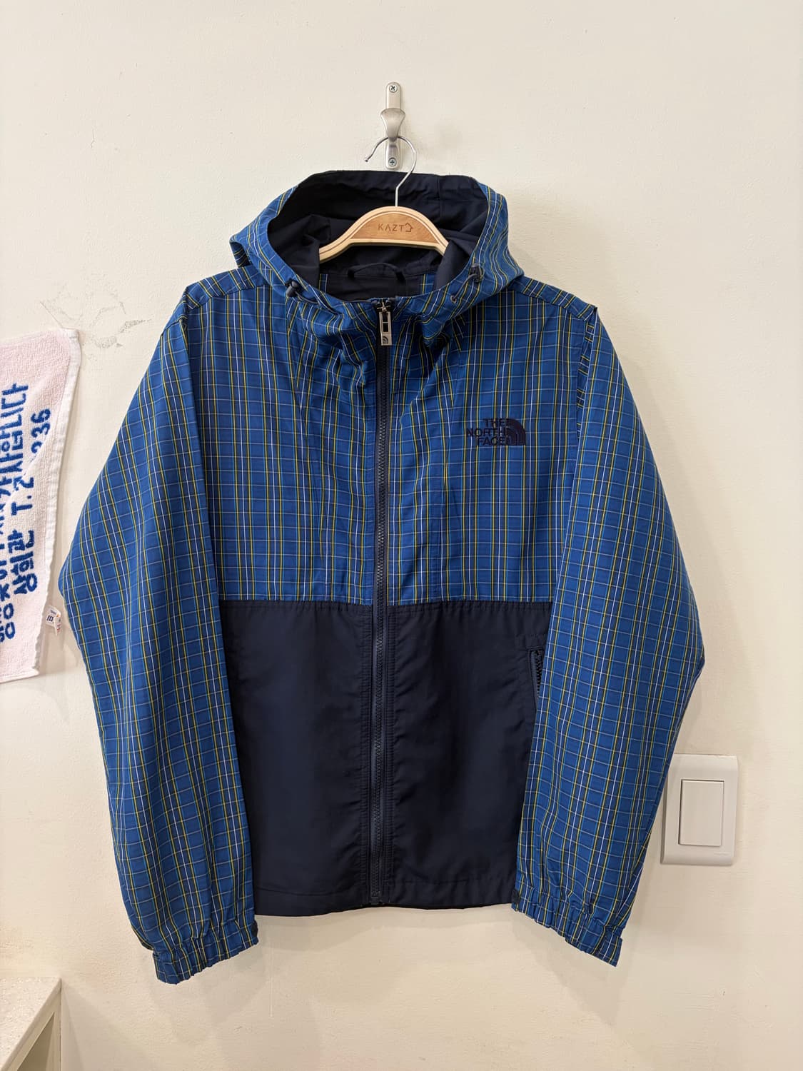 168. 노스페이스 타탄체크 후드 바람막이 상품이미지1