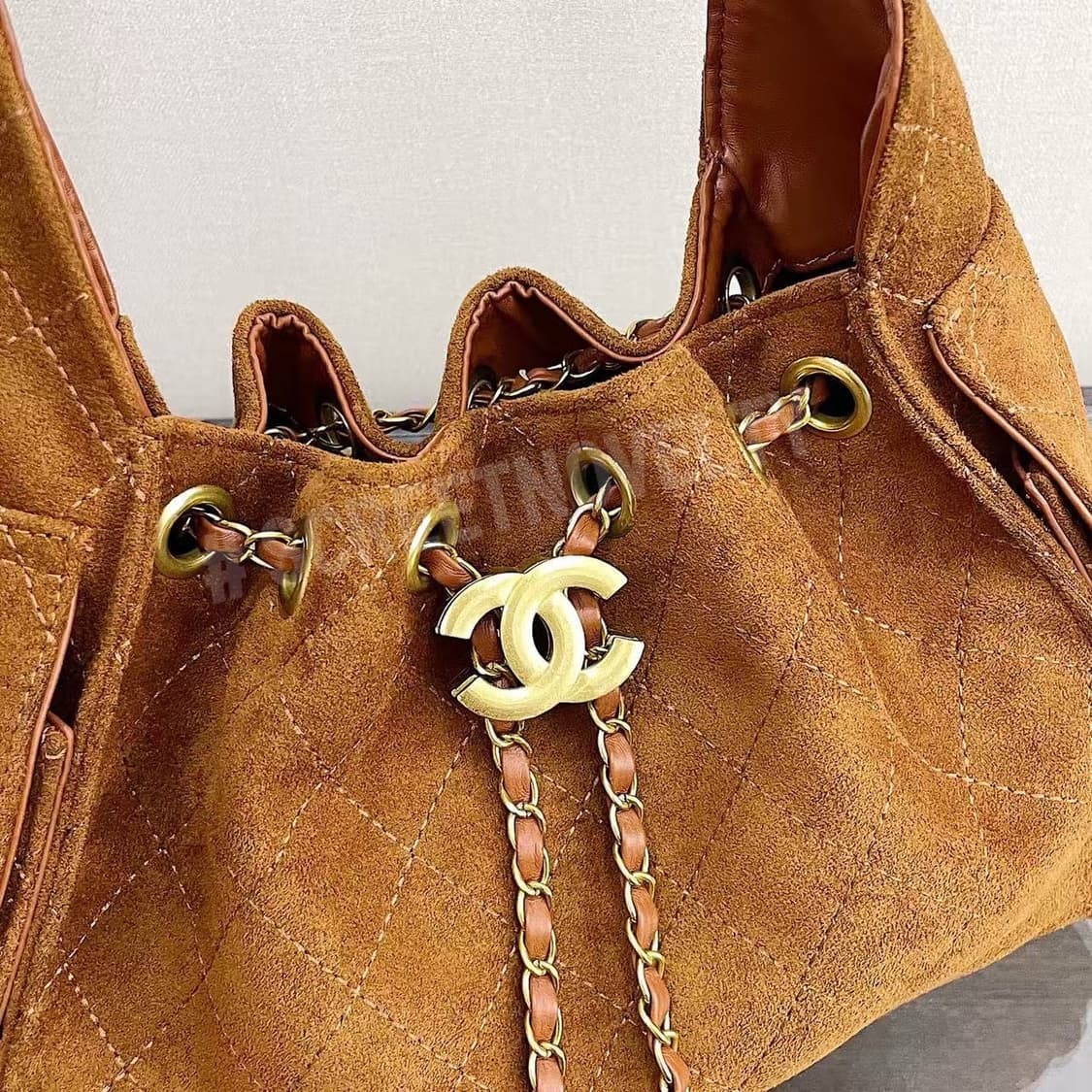 샤넬 25백 클래식 카프스킨 체인 호보백 상품이미지5