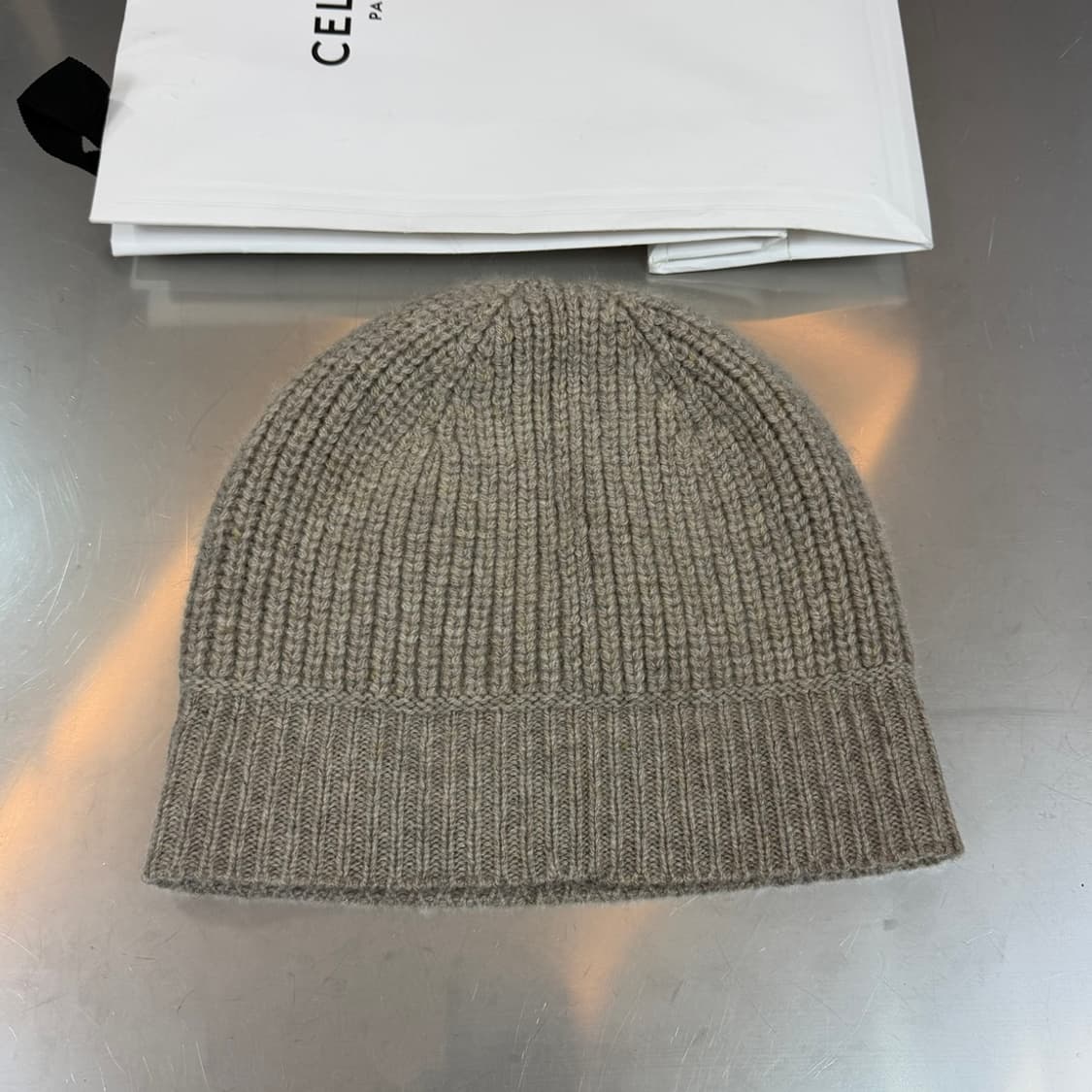 [리오브] 셀린느 트리오페 심리스 캐시미어 니트 비니 상품이미지3